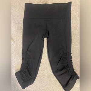Lululemon Black Ruched Capri Leggings